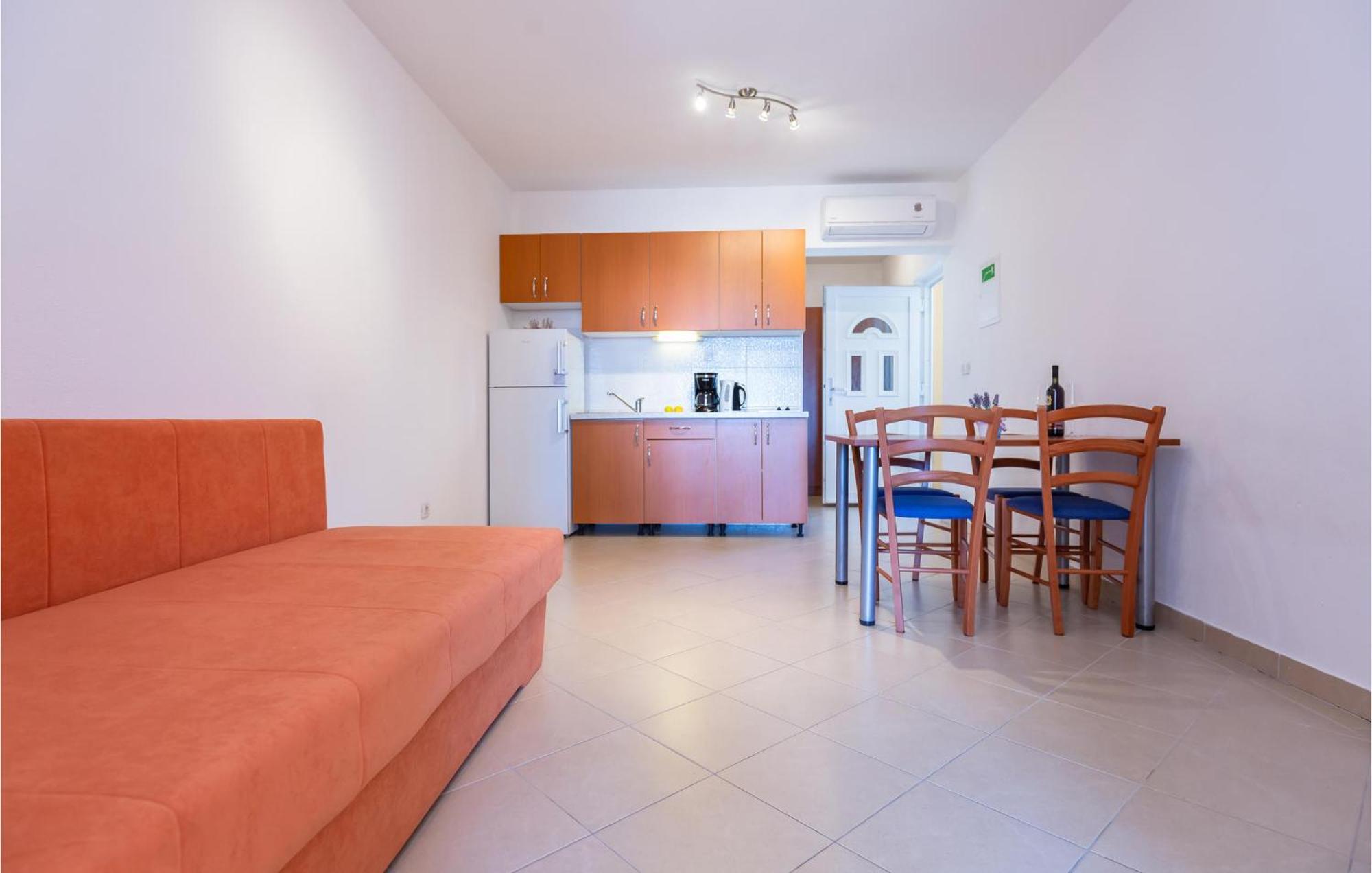 Cozy Apartment In Baska Voda With House Sea View Exterior photo